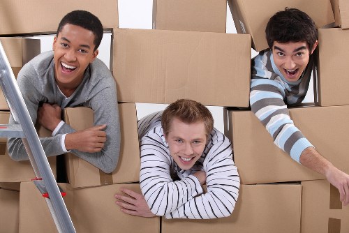Free quote paperwork for a transparent Fulham removals service