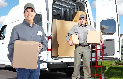 Local movers navigating Fulham street access and parking