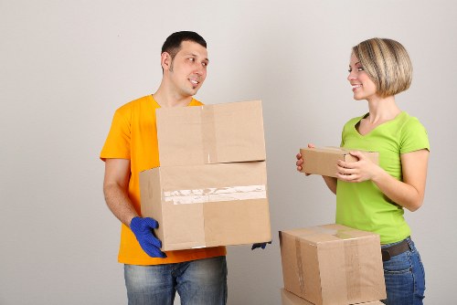 Packing and transport service for customers in Fulham